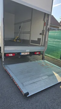 Превозвач Камион ford transit truck with tail lift в Dilbeek Белгия